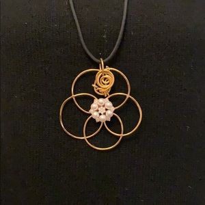 Cooper wire hand made flower 🌸 necklace